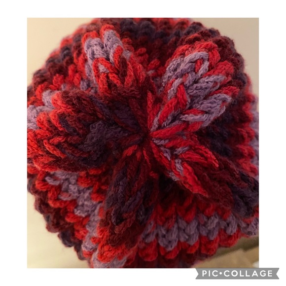 NWT Loom Knitted Hats, Warm & cozy, Knitting, Hats, Handmade by Seller. - Picture 4 of 5